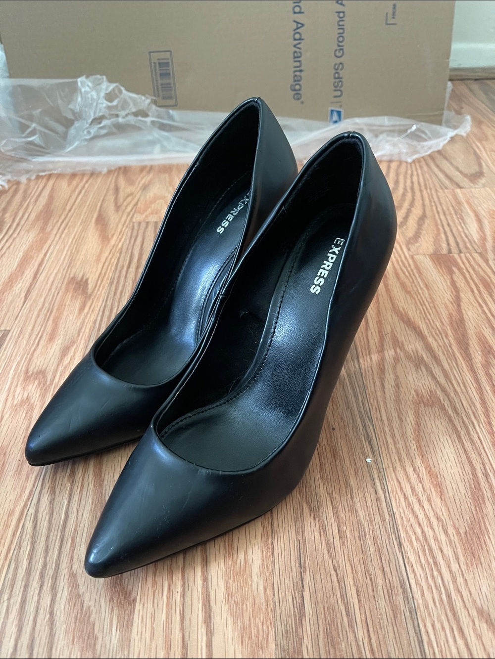 Express Black Pointed-Toe Pump Heels